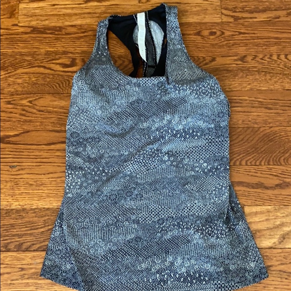 Lululemon top with black attached bra inside